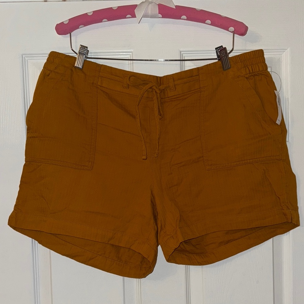 Old Navy Brown and Yellow Cargo Shorts Casual Style